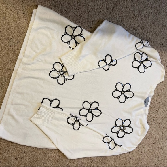 White Floral Sweater - Picture 2 of 2